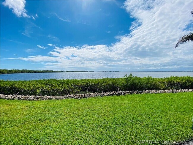 Building Photo - 3442 NE Causeway Blvd