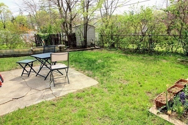 Building Photo - 111 Lakewood St