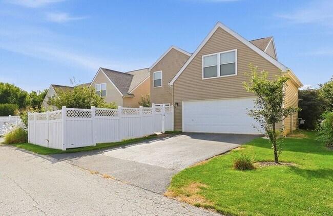 Building Photo - 5940 Meehan Rd