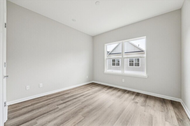 Building Photo - Brand New Construction Clark Meadows