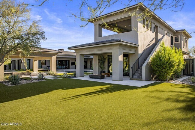 Building Photo - 10110 E Siesta Ln