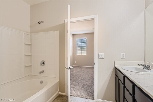 Building Photo - 974 Spiracle Ave