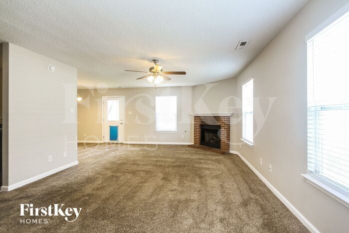 Building Photo - 10672 Glenayr Dr