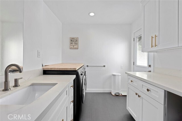 Building Photo - 1637 Elevado Ave