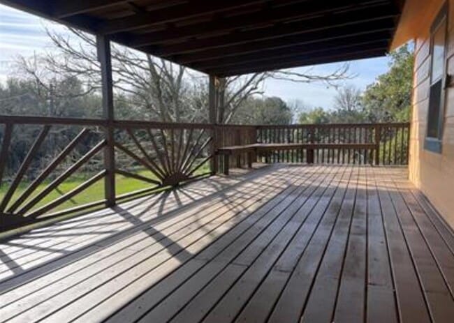 Building Photo - 230 Six Pines Rd