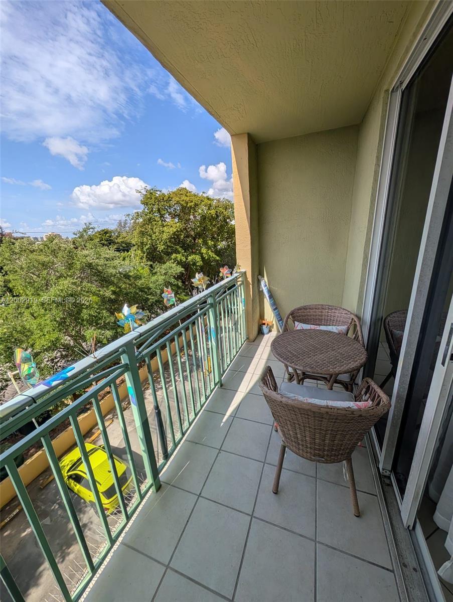 Building Photo - 3500 Coral Way