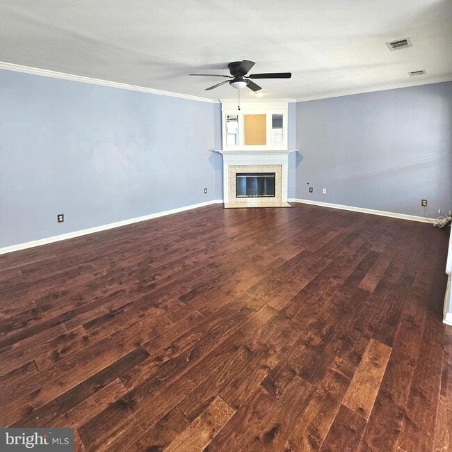 Building Photo - 8202 Catbird Cir