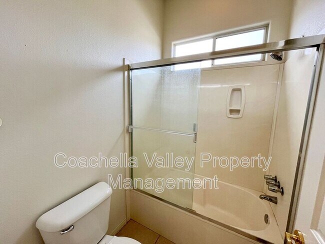 Building Photo - 20 Trafalgar