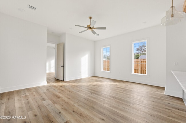 Building Photo - 121 Mayberry Grv St