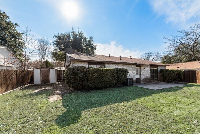 Building Photo - 4209 Martindale Dr