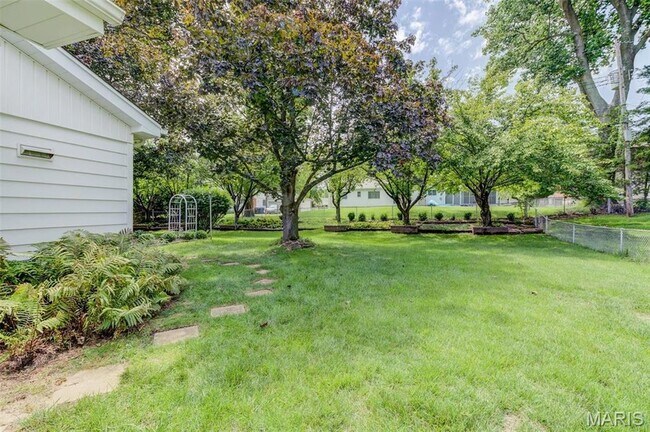 Building Photo - 1853 Burlewood Dr