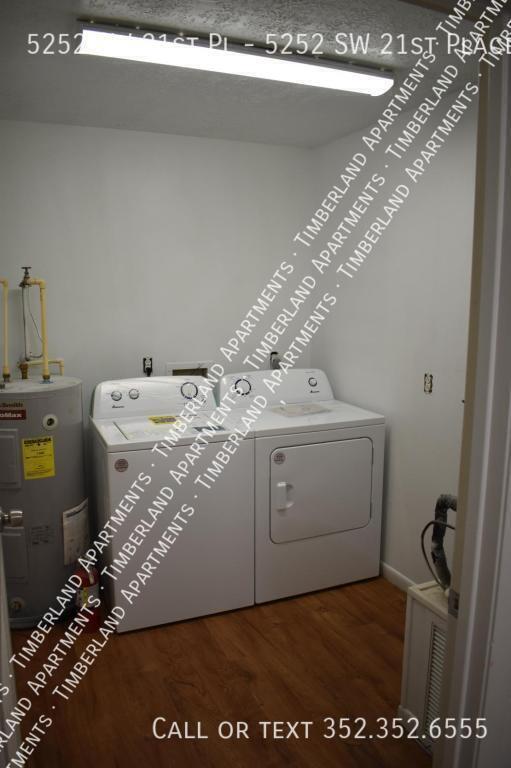 Building Photo - 5252 SW 21st Pl