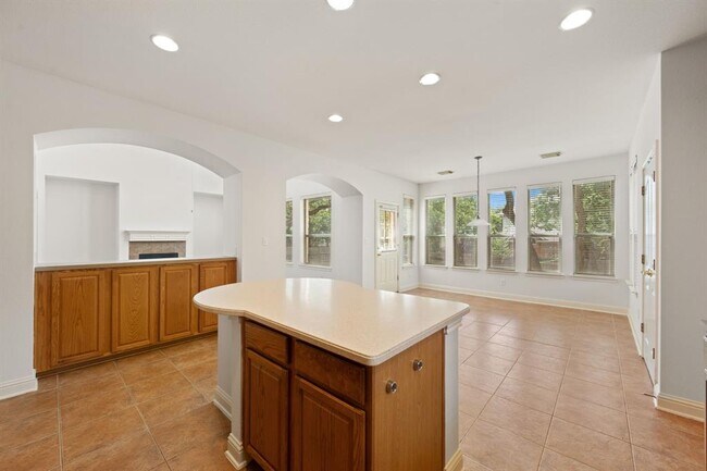 Building Photo - 6920 Larue Belle Cove
