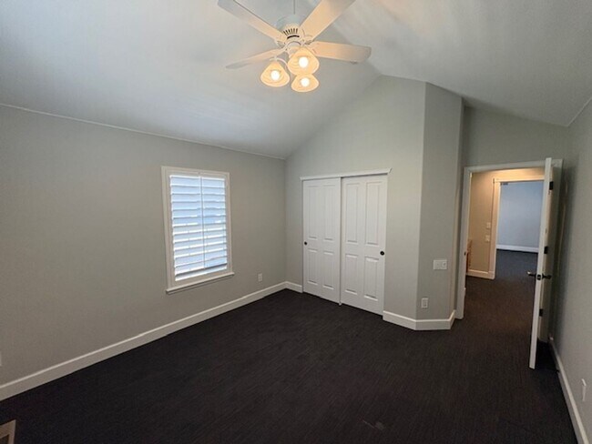 Building Photo - Wow - Lowry Stunner!  4 bed, 3.5 Bath, Fin...