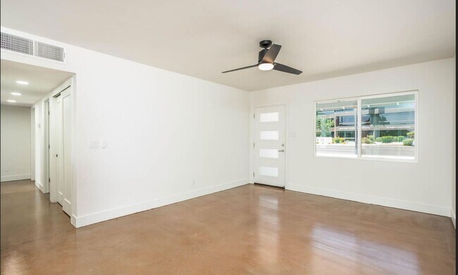 Building Photo - New Rental Price: $2,700 per month (utilities included). Special Conditions: Immediate move-in on...