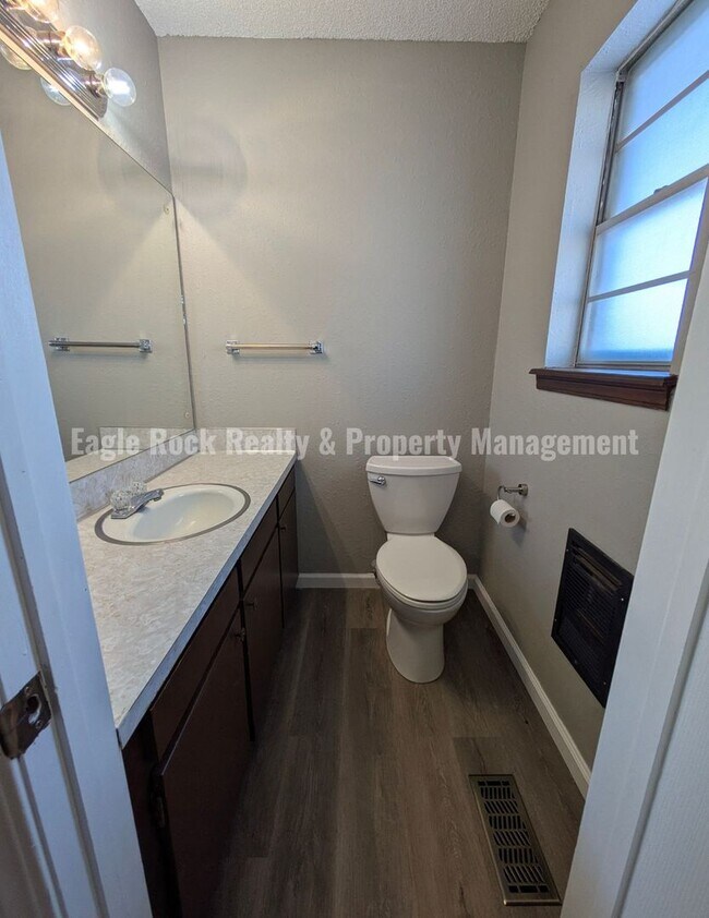 Building Photo - East Tulsa House for Rent (3beds/1.5baths)