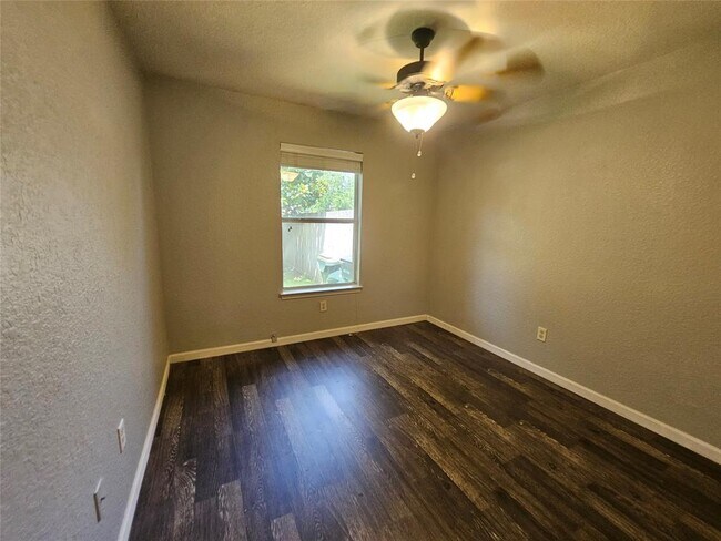 Building Photo - 174 Prairie Springs Loop