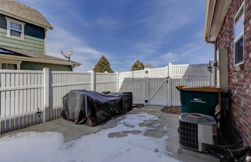 Building Photo - 17252 E Kansas Dr