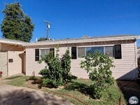 Building Photo - 738 Brentwood Ave