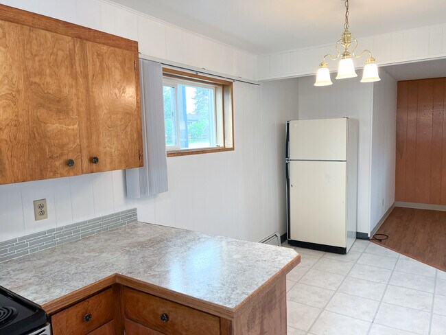 Building Photo - 4300 E 6th Ave