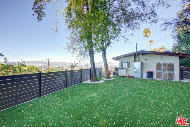 Building Photo - 4520 Gable Dr