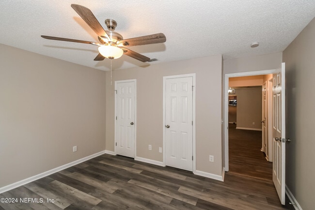 Building Photo - 11516 Birch Forest Cir E