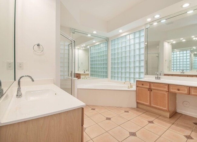 Building Photo - 2466 Bay Isle Ct