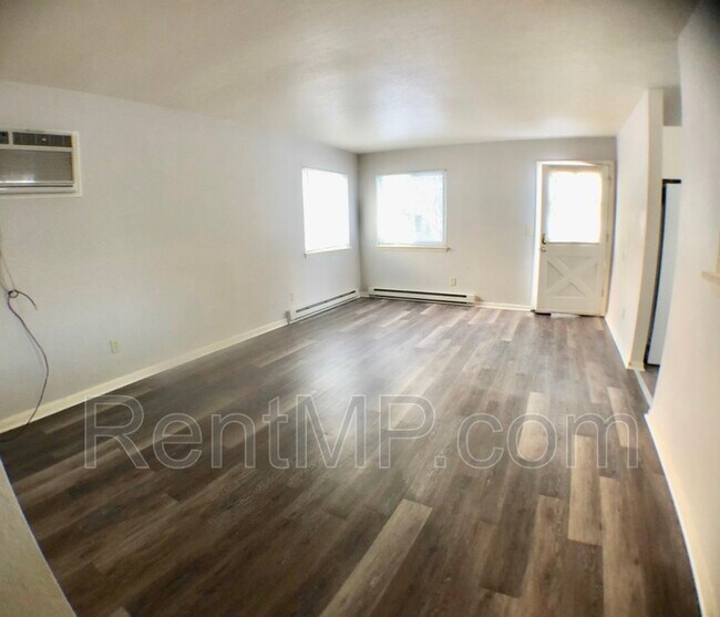 Building Photo - 915 Mulberry Ln