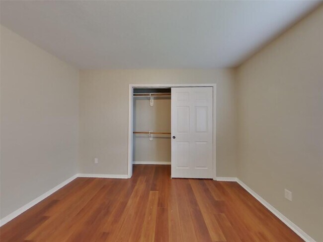 Building Photo - 7719 Trophy Pl Dr
