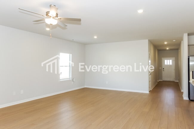 Building Photo - 14695 Mountain Strm Dr