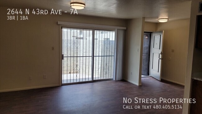 Building Photo - 3 Bed Condo off 43rd Ave and Thomas!