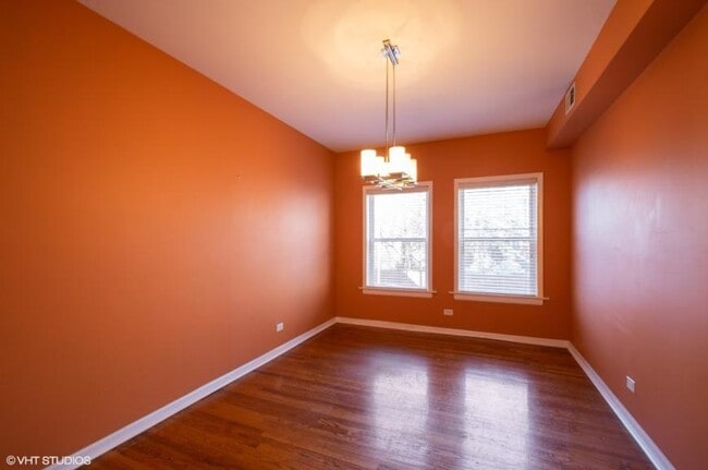 Building Photo - 2 bedroom in CHICAGO IL 60660