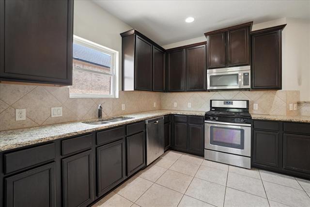 Building Photo - 411 Winchester Dr