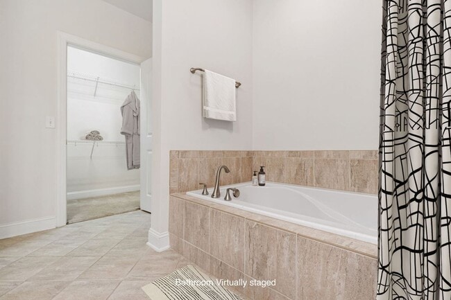 Building Photo - AVAILABLE NOW! $200 off 1st month's rent!! Gorgeous 1 bedroom, 1 bath condo in The Landing at Sou...