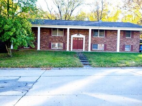 Building Photo - 3125 Themis St