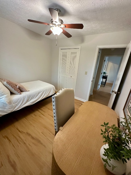 Building Photo - 1018 Sir Lancelot Ln