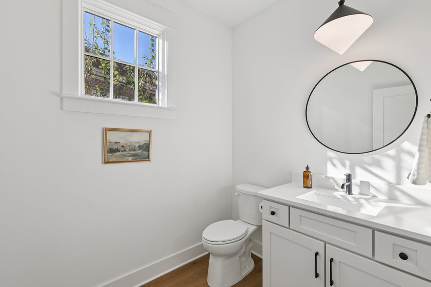 Building Photo - 521 Hobson Chapel Pl