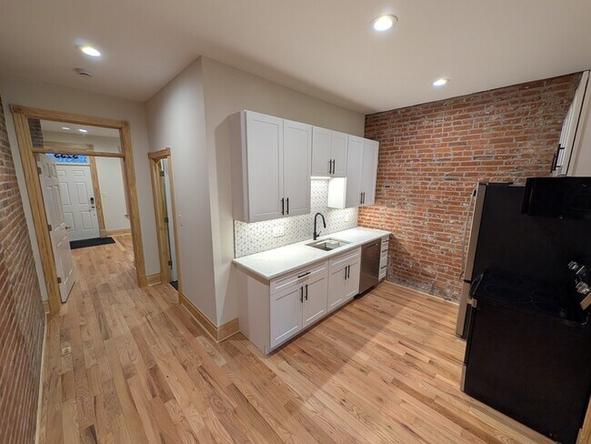 Building Photo - 3233 Morgan Ford Rd