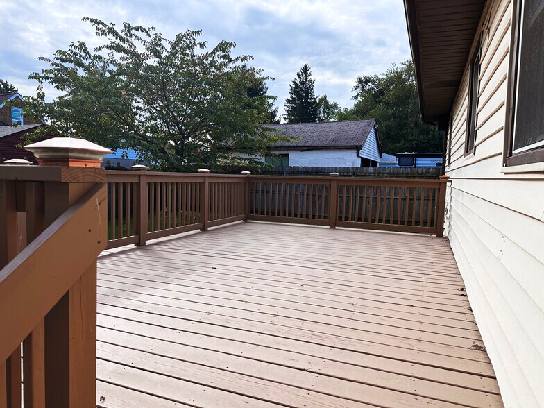 Back Deck - 601 Harlem Rd
