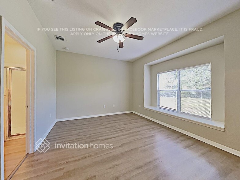 Building Photo - 8211 Crescent Moon Dr