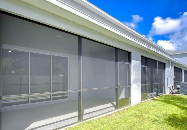 Building Photo - 11818 Davis Dr