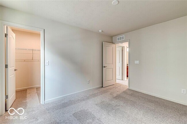 Building Photo - 5420 Laurel Crest Run