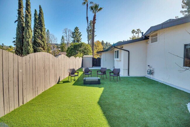 BACK YARD LOUNGE AREA 1 - 16047 Meadowcrest Rd