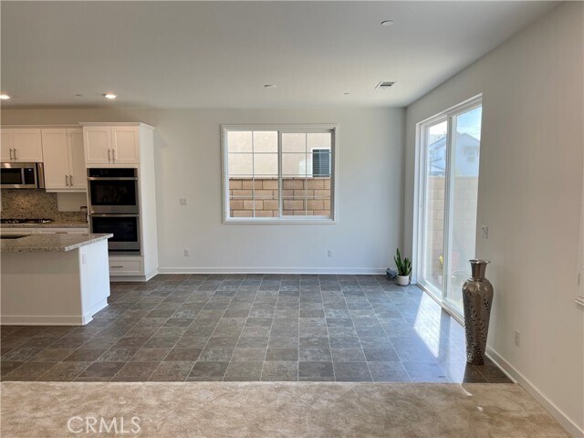 Building Photo - 2562 Crane Ct