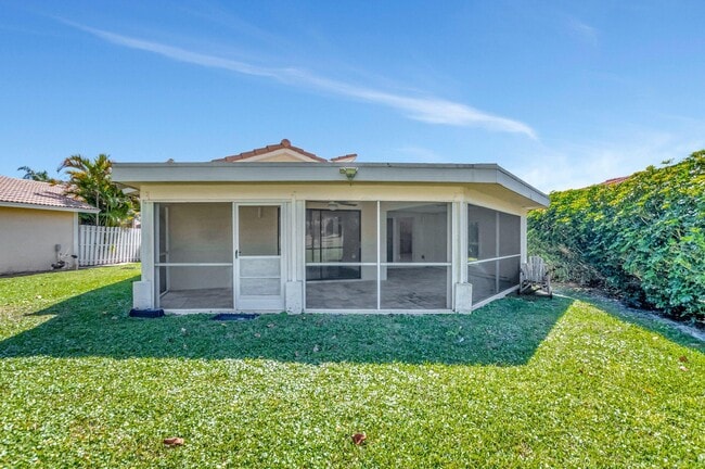 Building Photo - 19635 Back 9 Dr