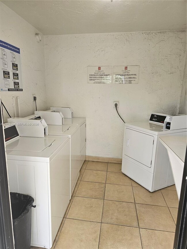 Building Photo - 2150 SW 16th Ave