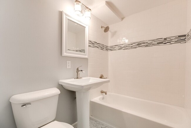 Building Photo - Stunningly Renovated 5-Bed Arden Hills Home.