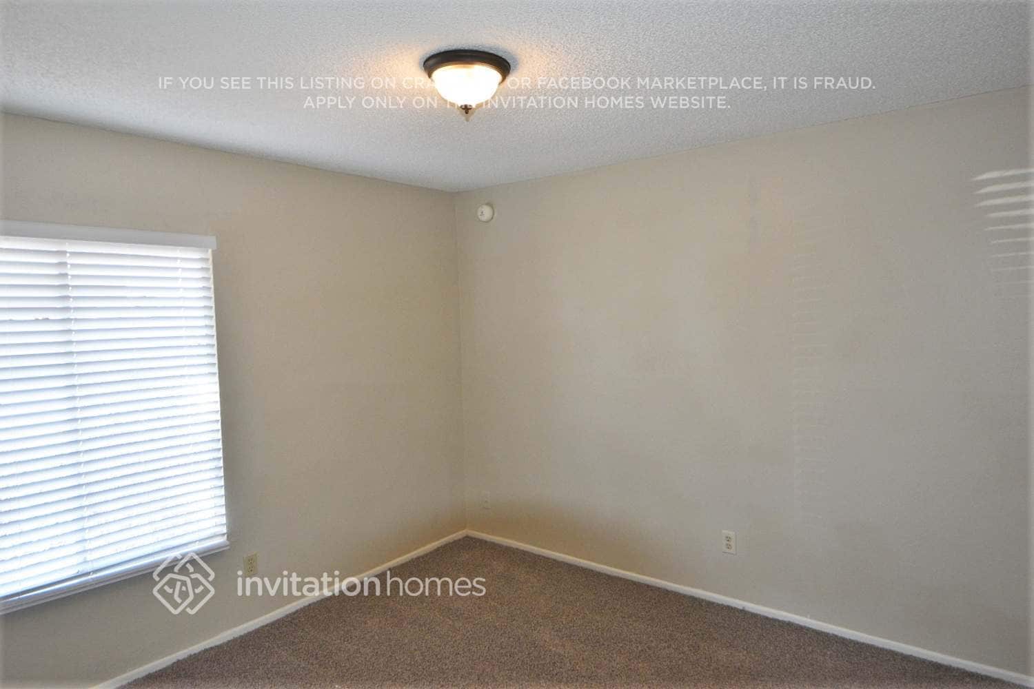 Building Photo - 13815 N 45th Ave