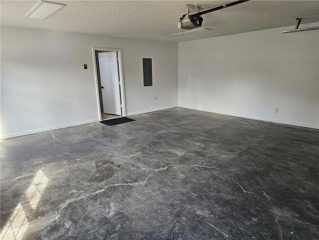 Building Photo - 1222 Paiute Ct