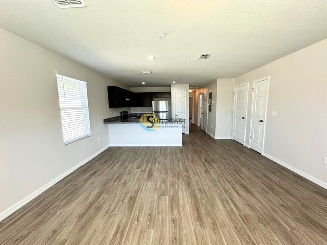 Building Photo - 7637 Mailes Ct